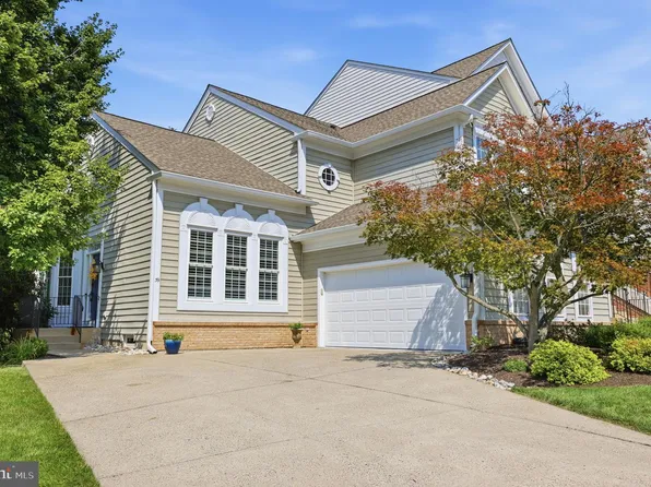 39 Charter Oak Ct, Doylestown, PA 18901