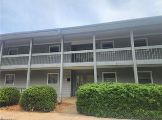 2922 Ramsgate Ct, Winston Salem, NC 27106