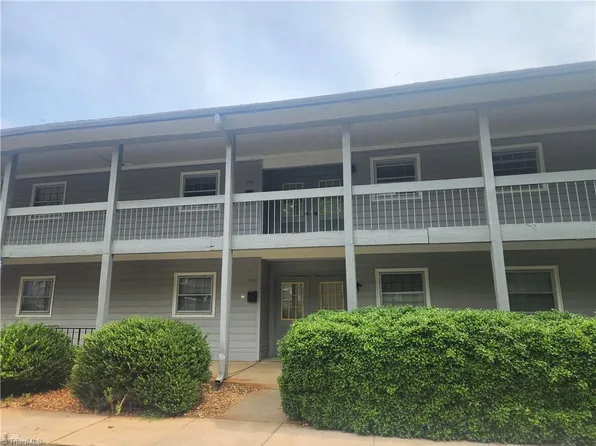 2922 Ramsgate Ct, Winston Salem, NC 27106