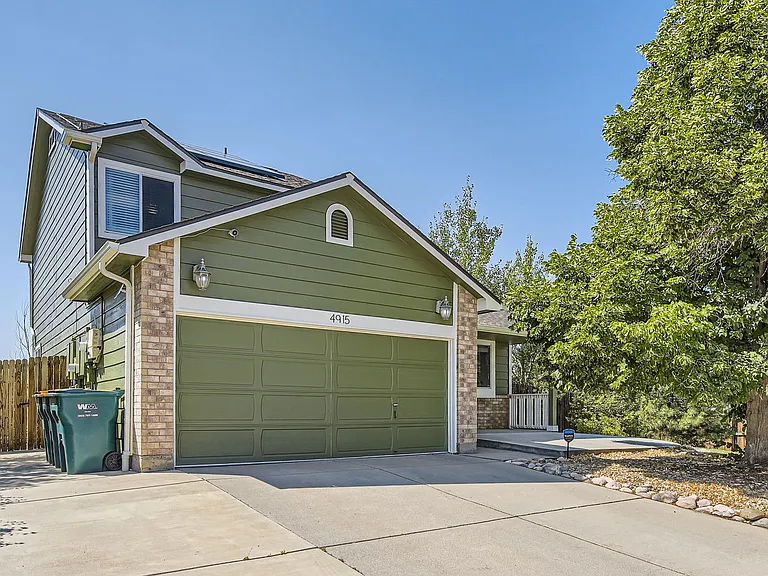 4915 S Flanders Ct — Photo 3