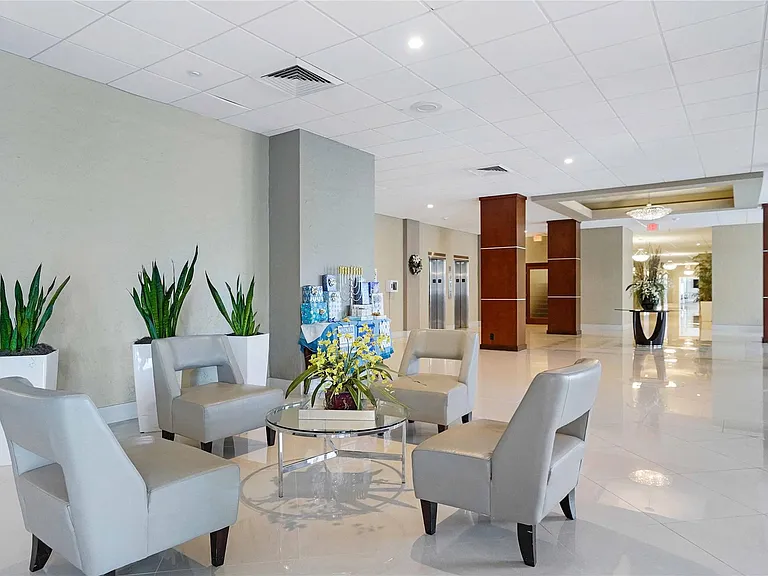 4250 Galt Ocean Dr #PHB — Photo 39