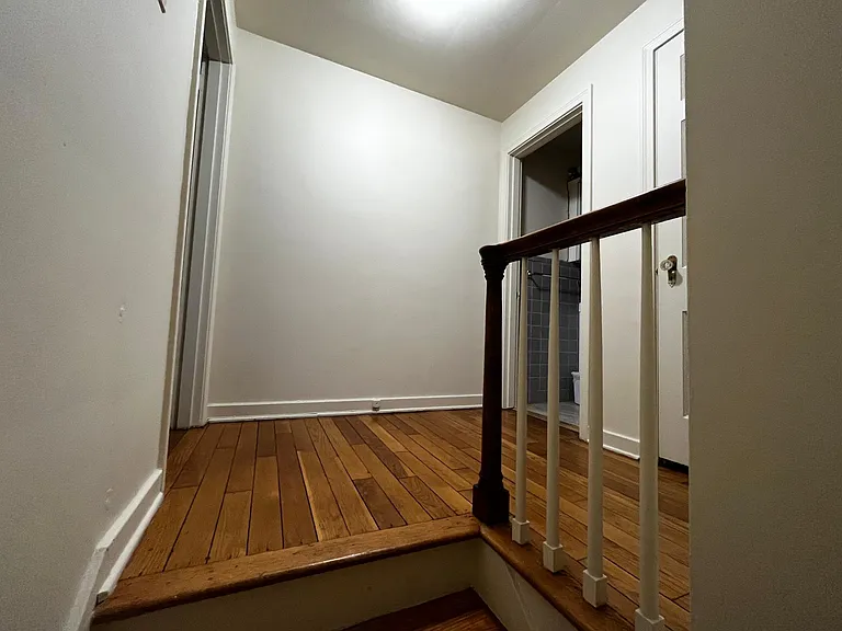5840 Elmer St #5840 — Photo 7