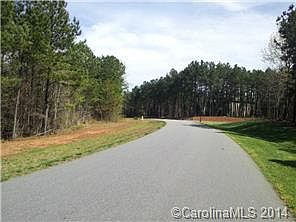 2nd image of River Hills Dr