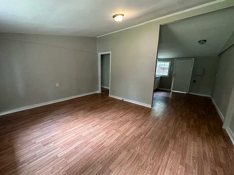 7224 Union Ave — Photo 3