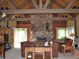 37200 Forest Dr, Oconomowoc, WI 53066