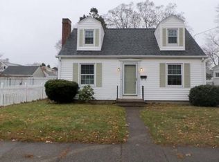 20 Manistee St, Pawtucket, RI 02861