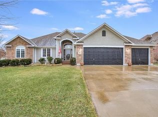 1605 NW Pin Oak Ct, Grain Valley, MO 64029