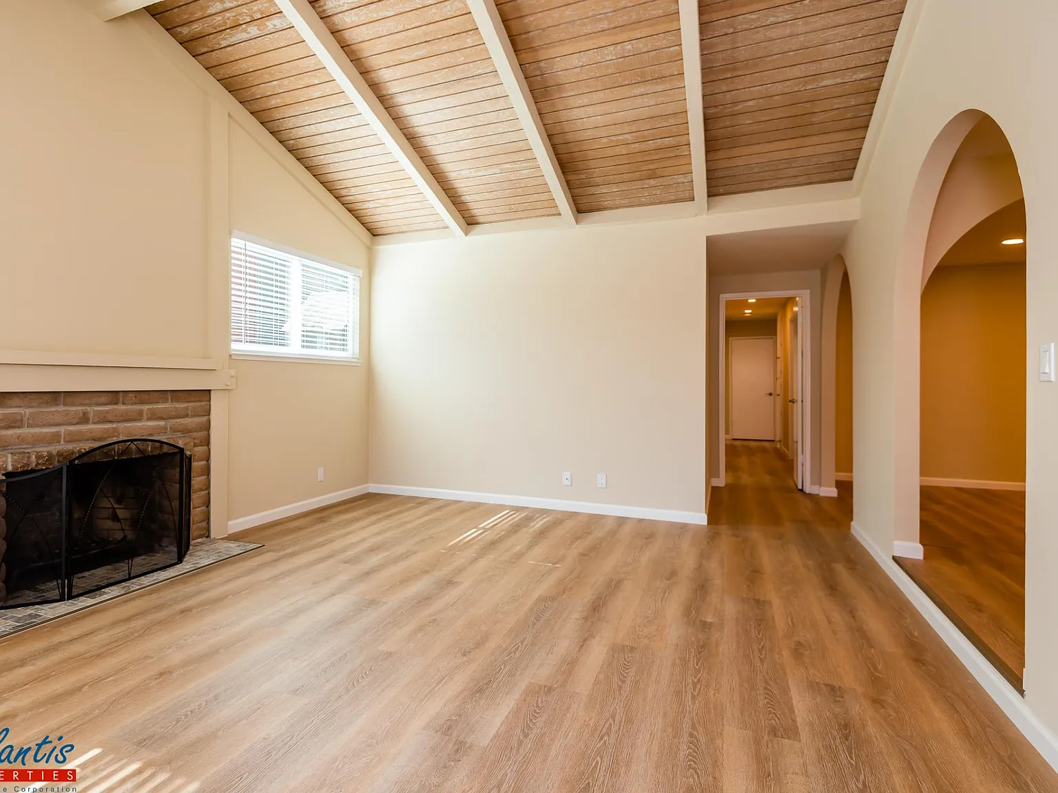4 bed, 1475 sqft, $4,895 — Photo 3