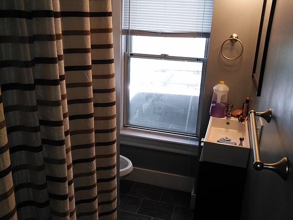 5th image of 12 Oakland Ave