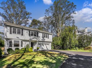 8 Eldredge Ct, Rye, NY 10580