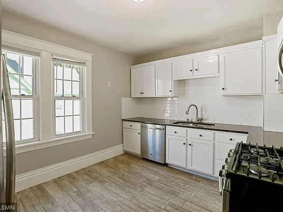 3rd image of 1836 Taylor St NE #2