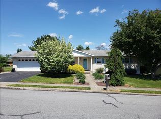 3225 Center Rd, Northampton, PA 18067