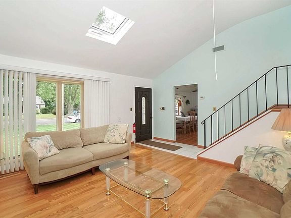 5th image of 3007 Connecticut Ave