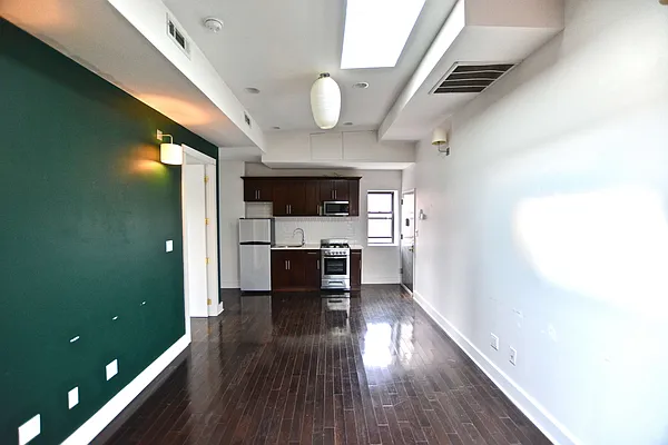 Rented by Rental Solutions Inc | media 14