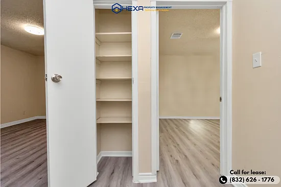 6545-6611 Brittmoore Rd — Photo 14