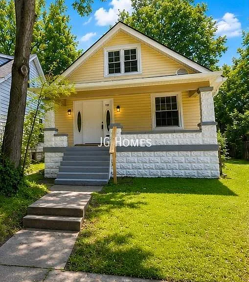 737 S 33rd St — Photo 1