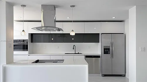 18061 Biscayne Blvd Photo 1