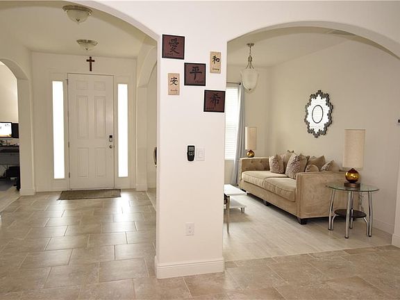 4th image of 1332 Lake Baton Dr