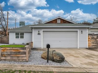 1450 Pleasant St, Redding, CA 96001