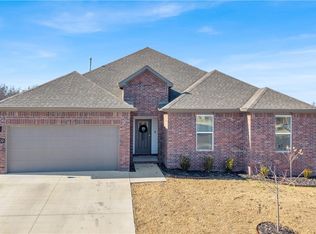 2109 Hahn St, Pea Ridge, AR 72751