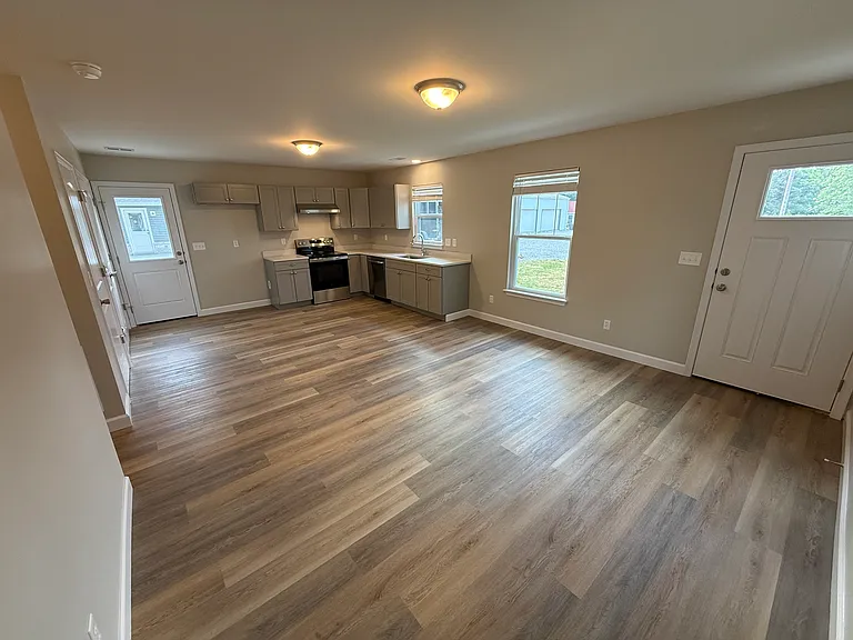 407 S Main St — Photo 23