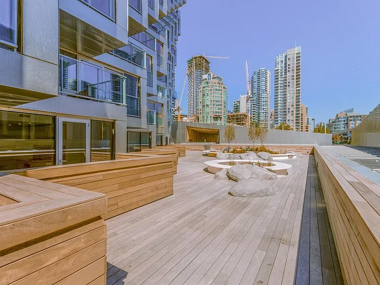 1480 Howe St #3105 — Photo 31