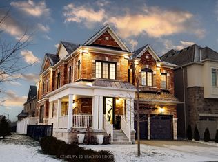 34 Huggins Dr, Whitby, ON L1P 0N4