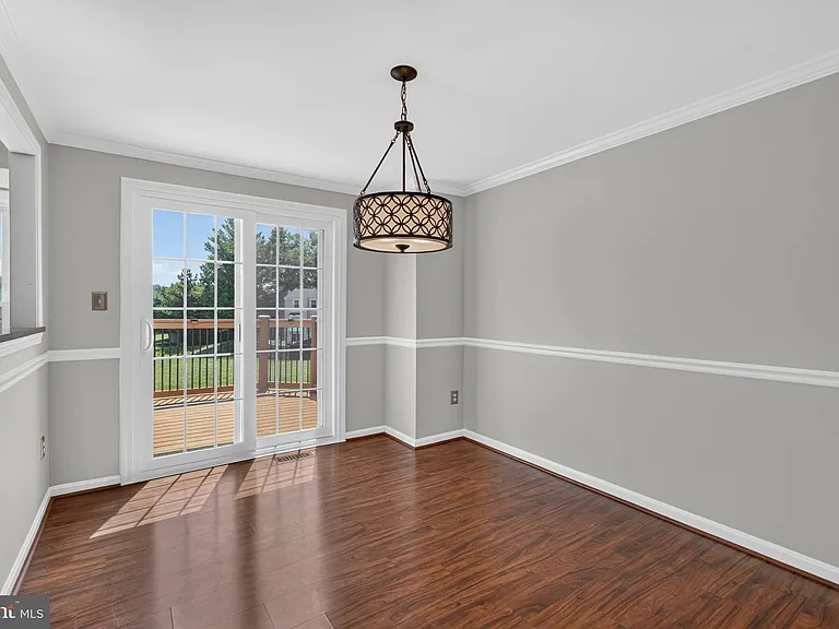 6453 Linleigh Way — Photo 8
