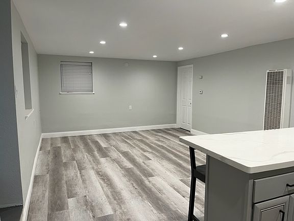 3rd image of 2285 2nd St