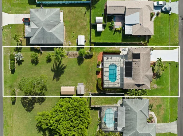 661 SE Crescent Avenue, Port St Lucie, FL 34984