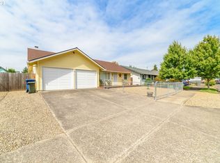 382 38th Pl, Springfield, OR 97478