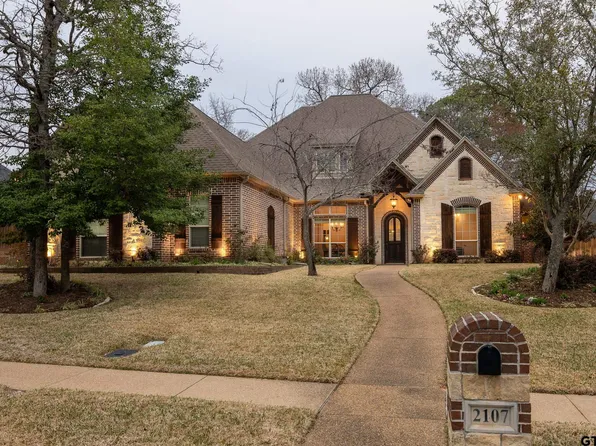 2107 Holly Hill Dr, Tyler, TX 75703