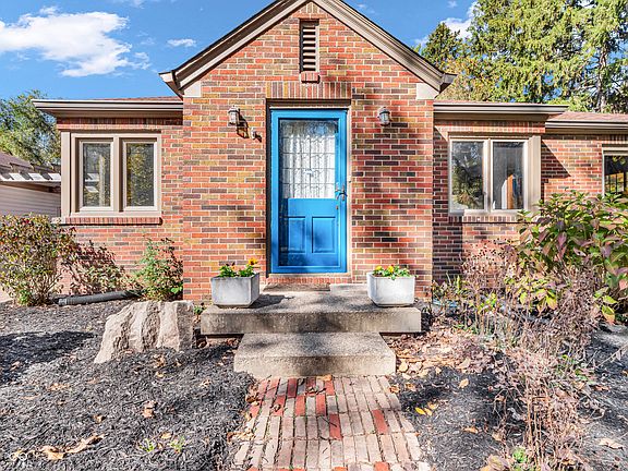 3rd image of 5110 Grandview Dr