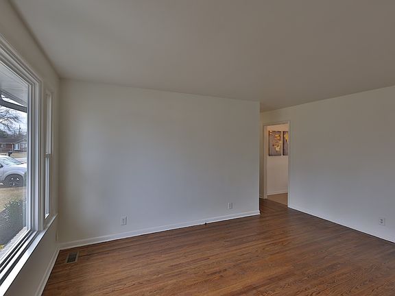 5th image of 3059 Richmond Hill Dr