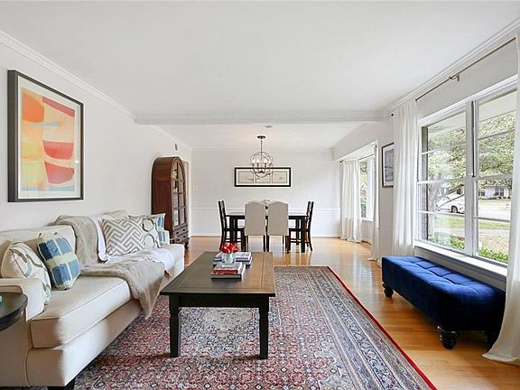 2nd image of 4515 Ashford Dr