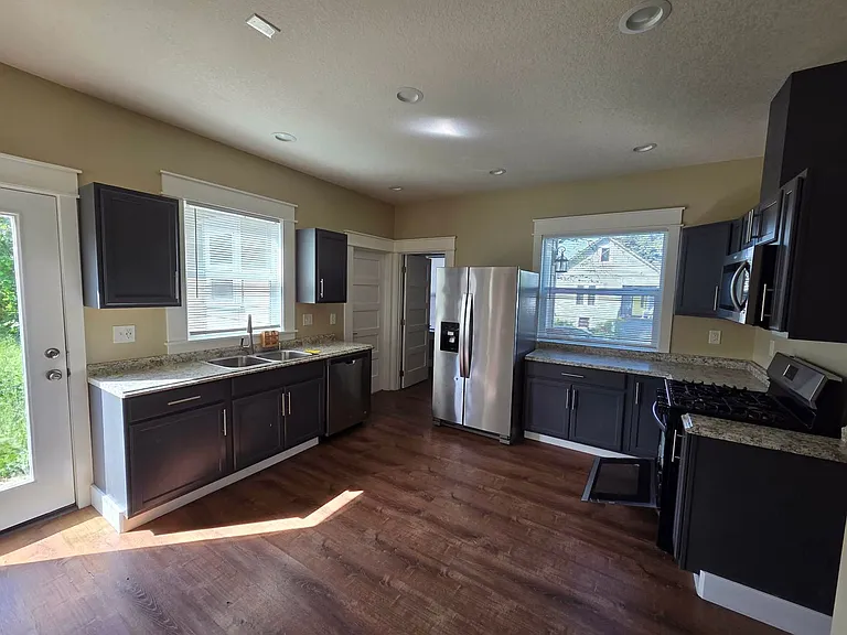 7817 N Haven Ave — Photo 8