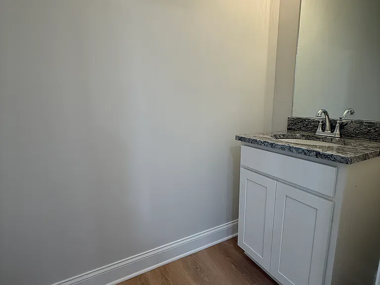 109 S Hickory Ln — Photo 10