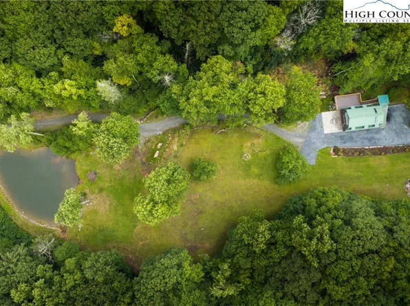 (undisclosed Address), Banner Elk, NC 28604