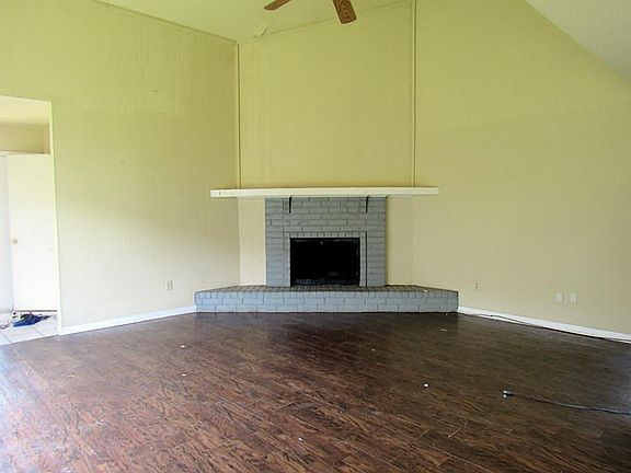 2nd image of 12449 Wellington Park Dr