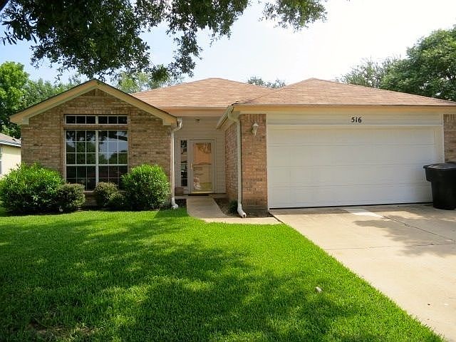 1st image of 516 Silver Stone Dr