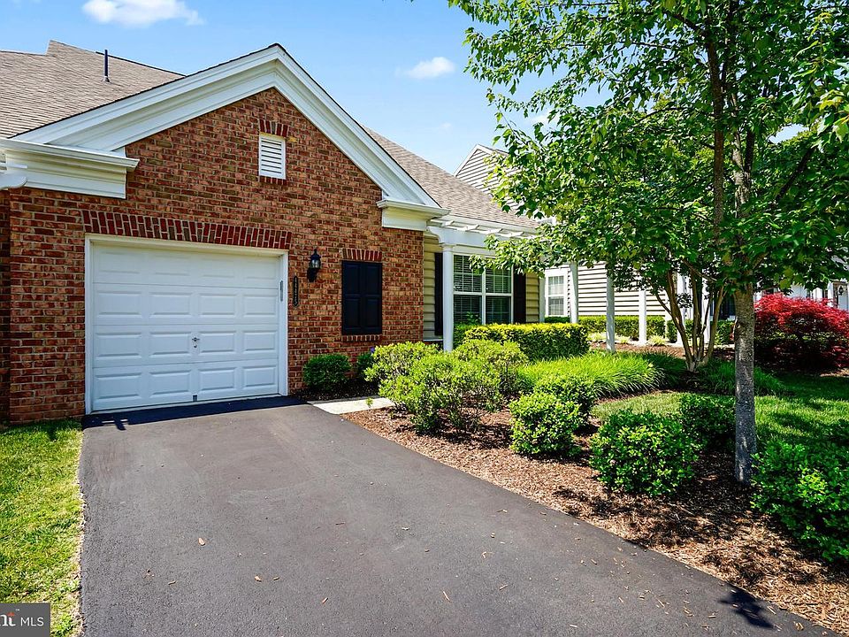 1st image of 44475 Callaway Sq