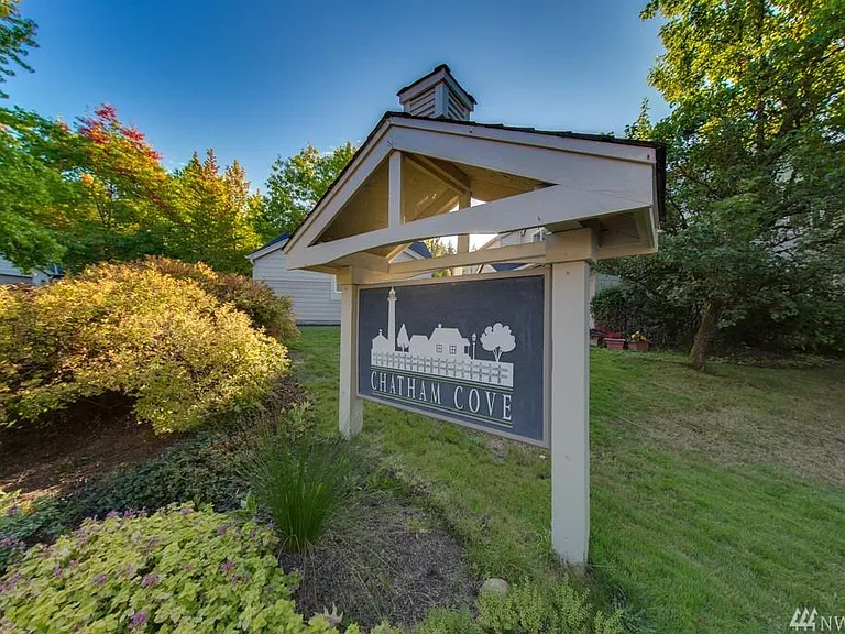 Banbridge Island living in Chatham Cove