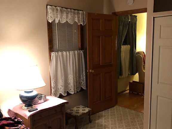 3rd image of 412 June St