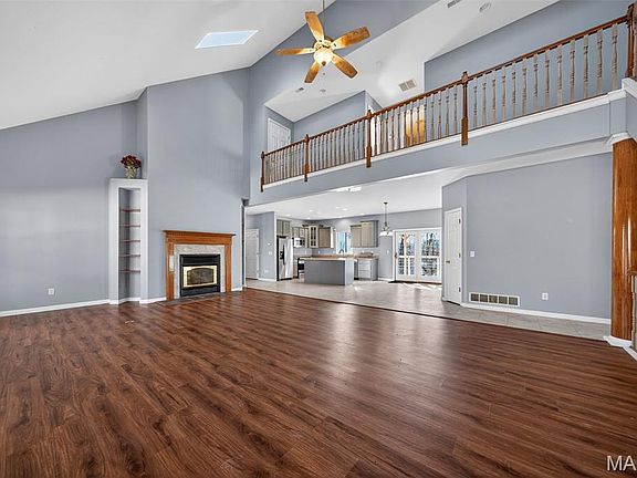 4th image of 27431 Lee Ct