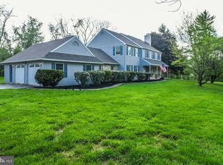 1160 Arrowhead Dr, West Chester, PA 19382