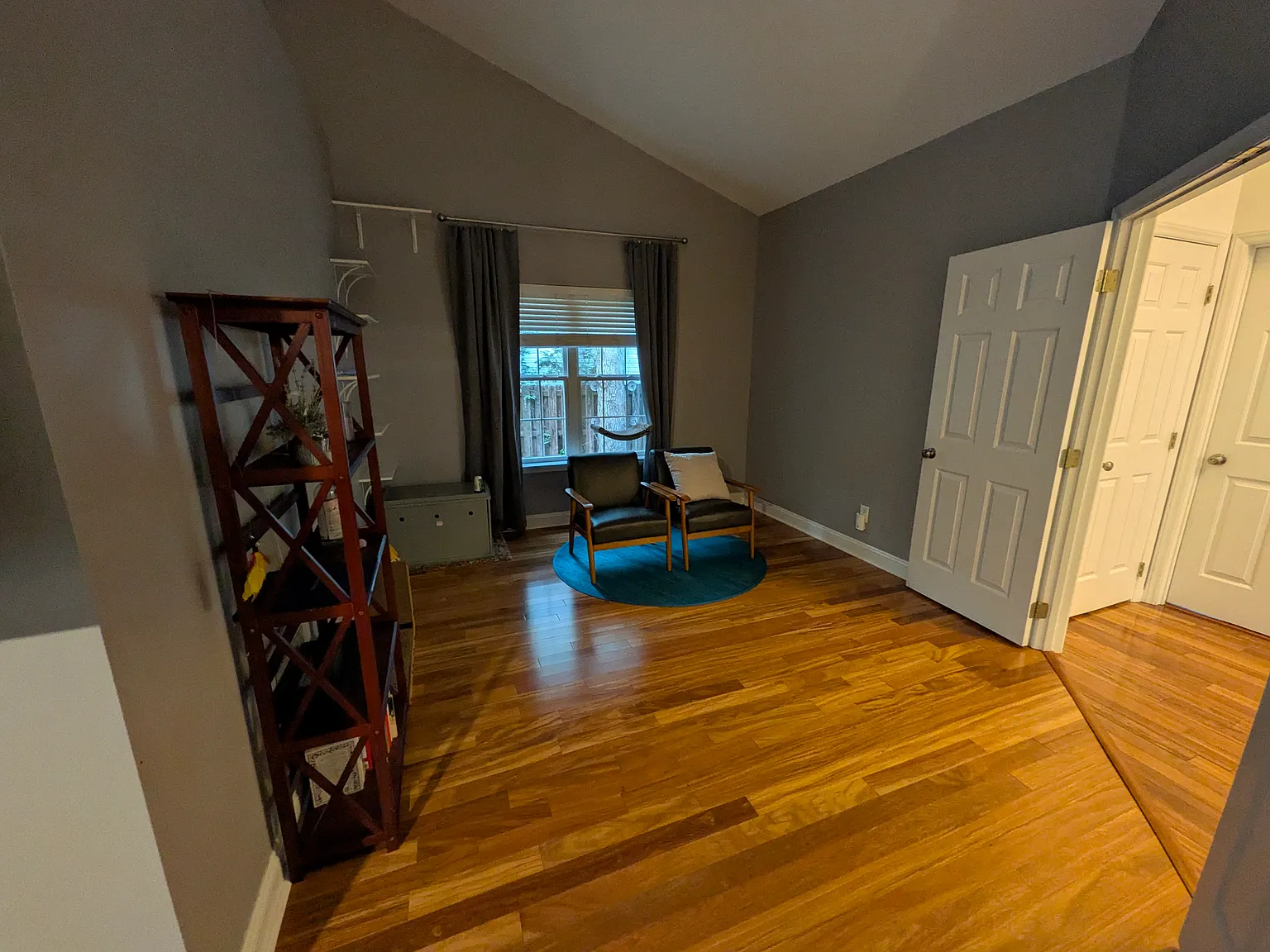 3 bed, 2194 sqft, $2,950 — Photo 3