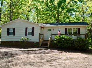 180 Fieldcrest Dr, Central, SC 29630