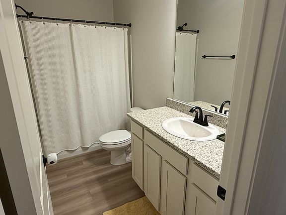 5th image of 3310 Autumn Park Dr