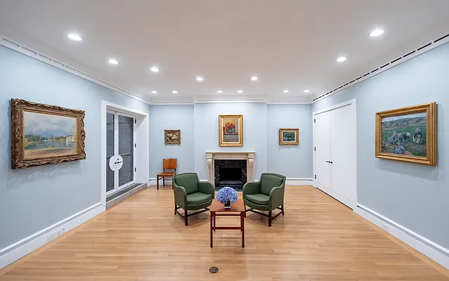 Sold by Compass | media 2