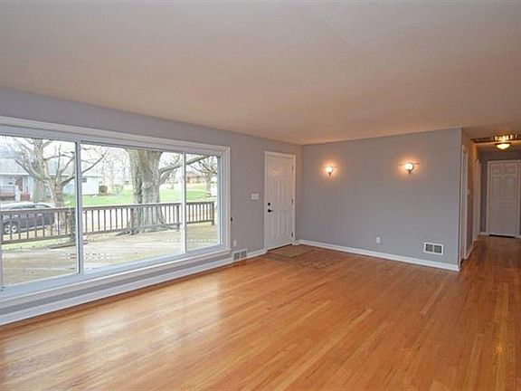 5th image of 7091 Michael Dr